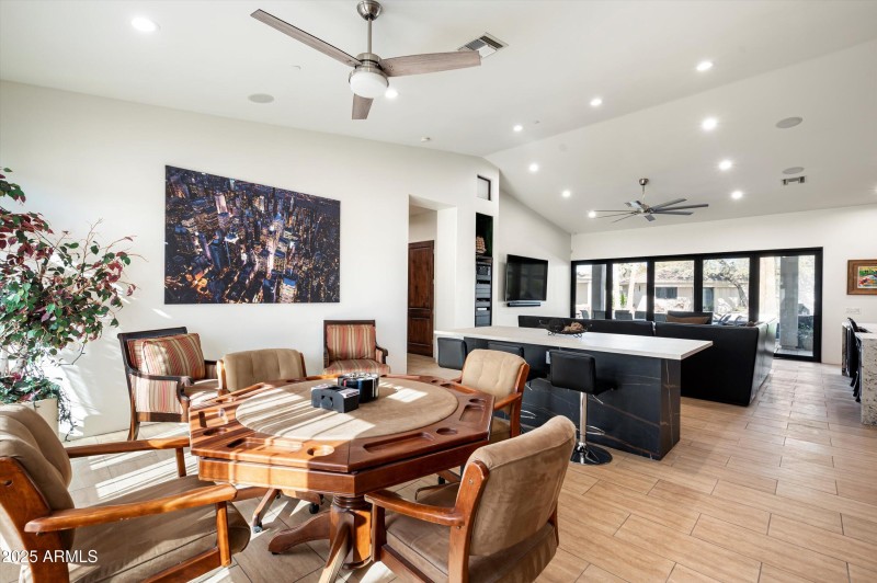 17-8038 E Desert Cove Ave-17