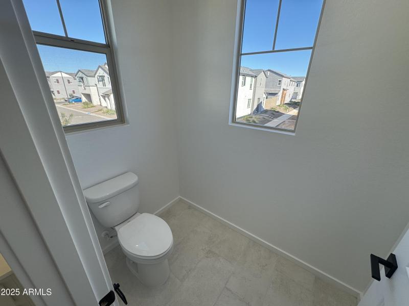 master bed toilet room