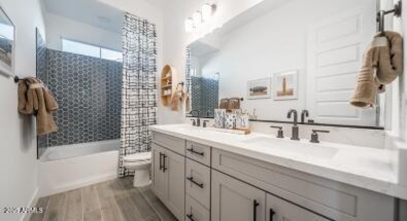 18956 E Druids Glen Road ~ Ready Now!