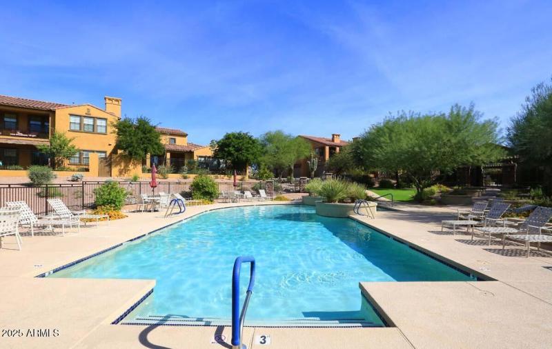 Encore Sparkling Community Pool