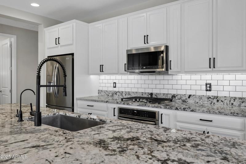 20915 E Cattle Dr-13