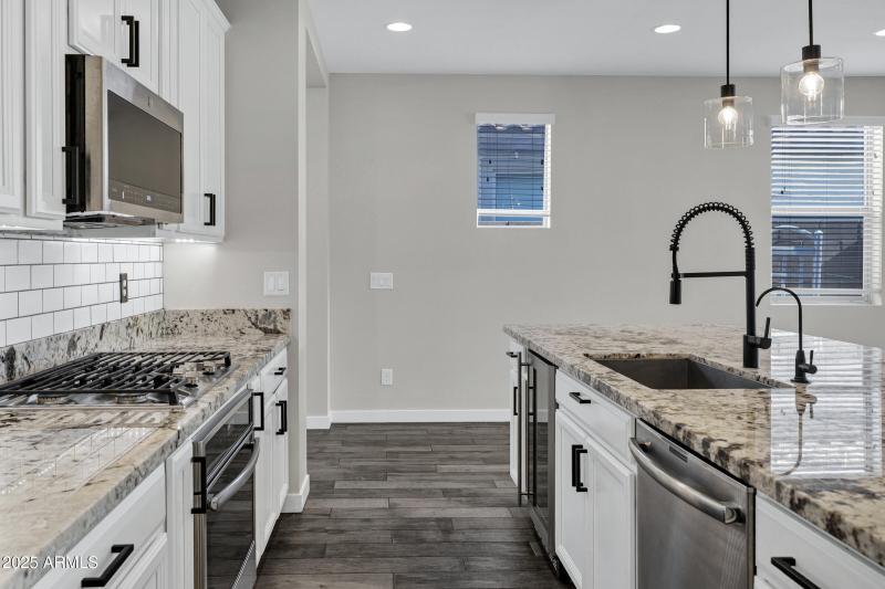 20915 E Cattle Dr-14