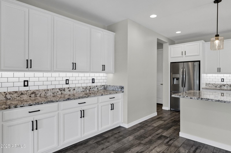 20915 E Cattle Dr-15