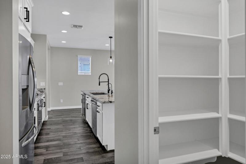 20915 E Cattle Dr-16