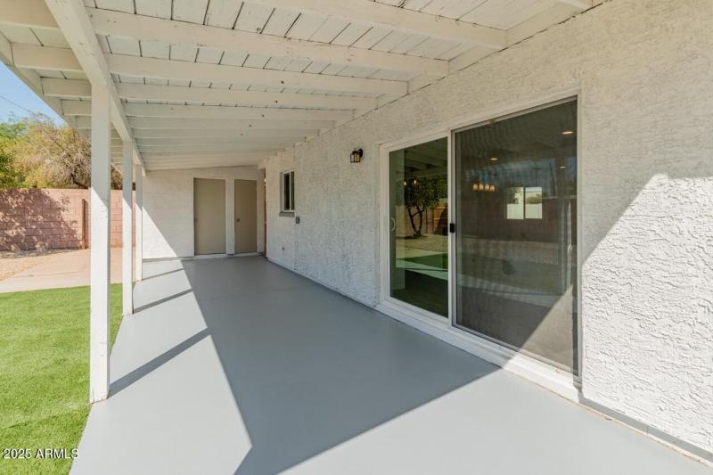 6610 N 15th Ave-28 Large