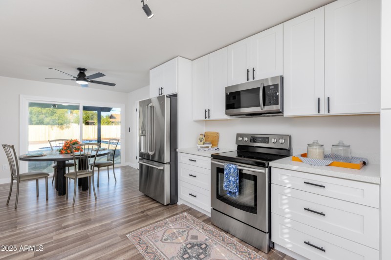 8_kitchen & dining room