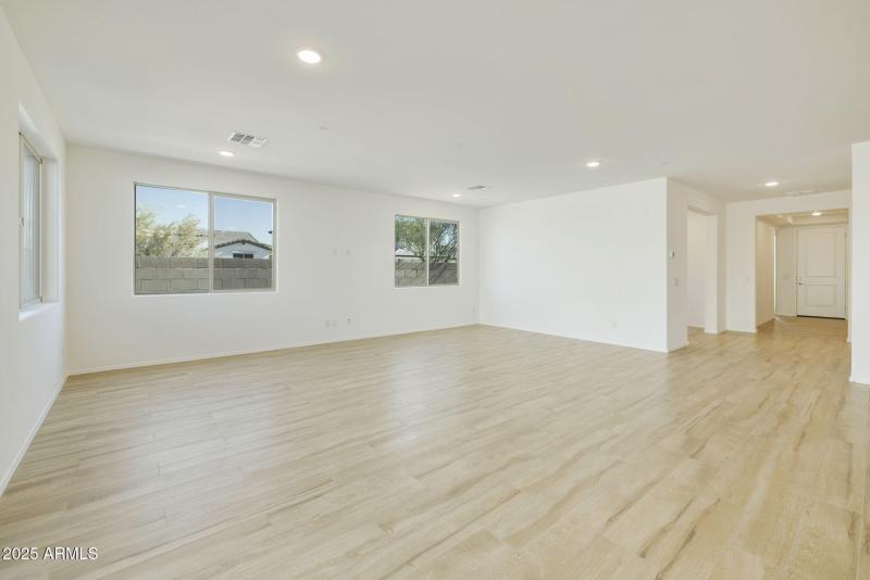 25-web-or-mls-_tm_5069-_tm_5073