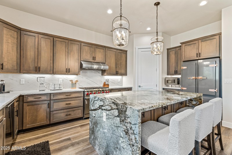 1810 E Magnolia Dr-18