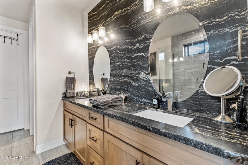 1810 E Magnolia Dr-29