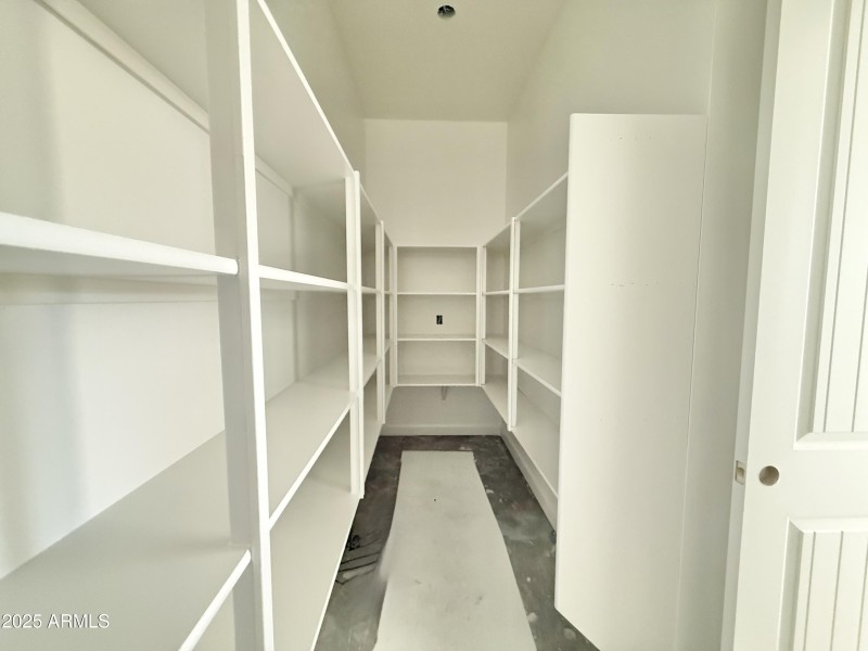 013.1 Kitchen pantry 1