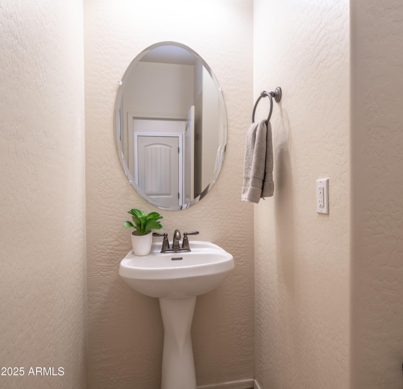 4732 E Portola Valley Dr Unit 102-17