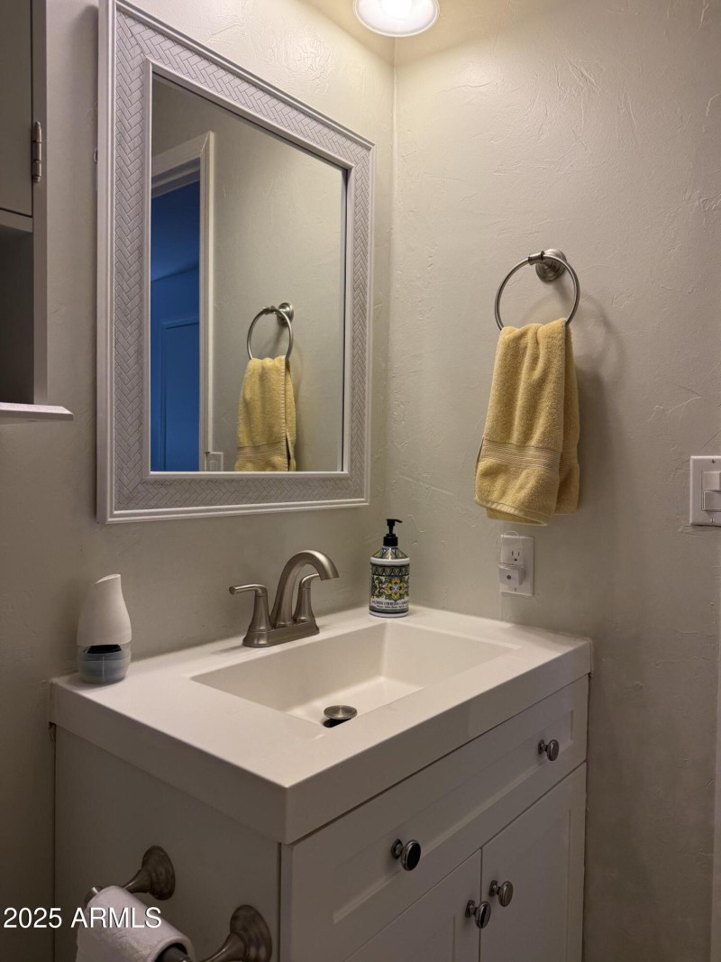 Guest Bathroom 2