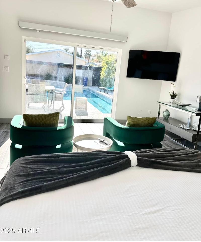 e2552132-1981-464f-8bba-fe3f571fcd8e