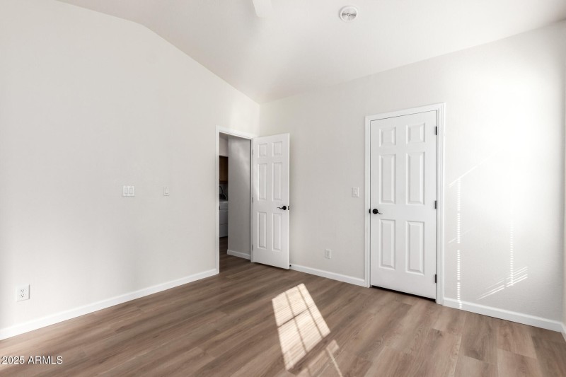 3301 S Goldfield Rd 2006