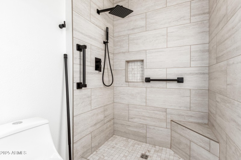 3301 S Goldfield Rd 2006