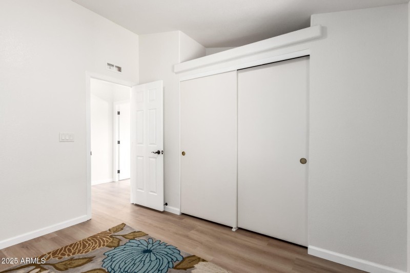 3301 S Goldfield Rd 2006