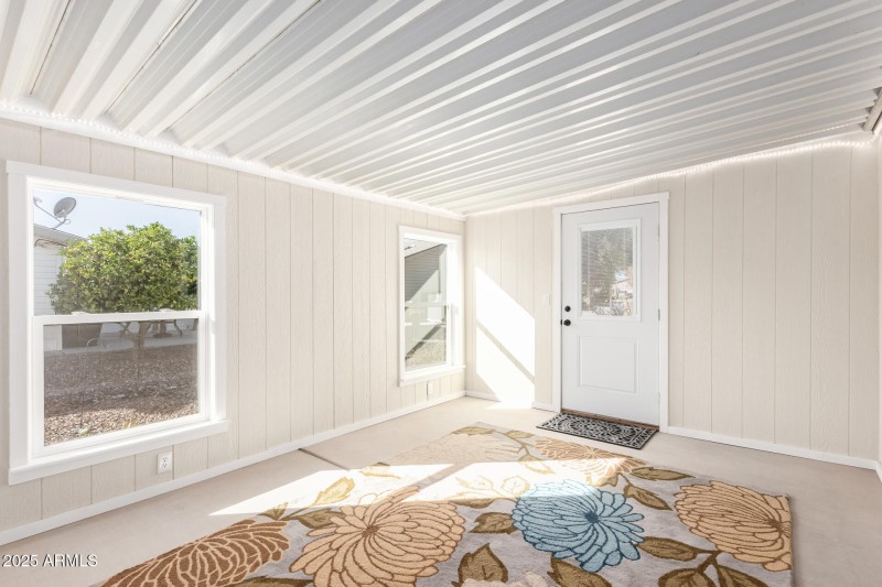 3301 S Goldfield Rd 2006