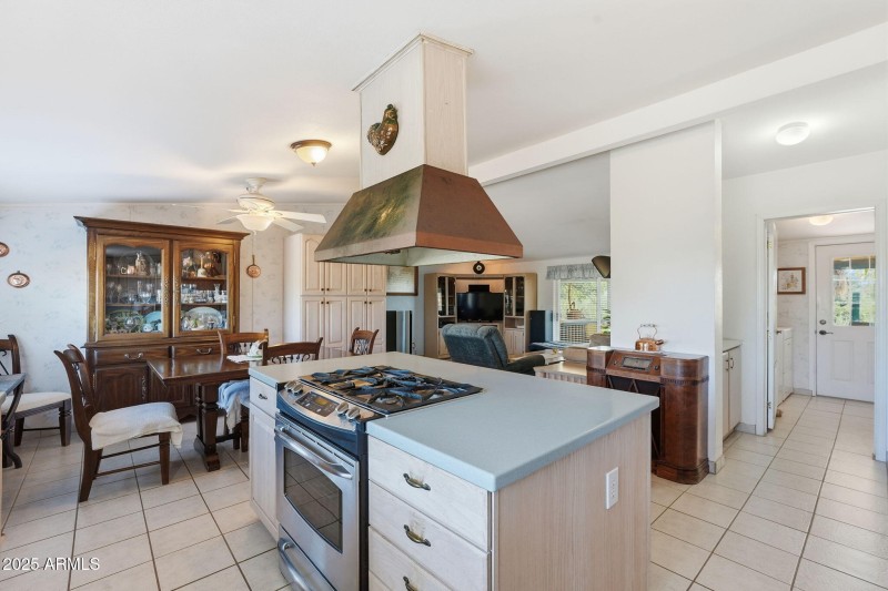 4929 E Tumbleweed Cir