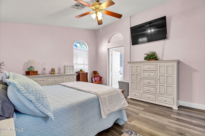 756 E Lovegrass Dr-23_(2048)