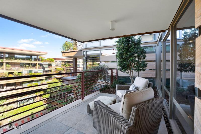 36-web-or-mls-7127 E Rancho Vista Dr #60