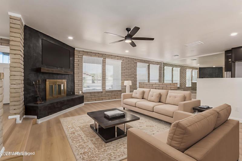 09-Fairfield - Living Room - Standard -