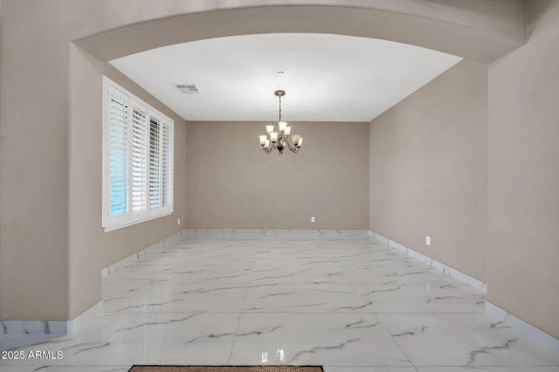 mls_13611 W Merrell St-13