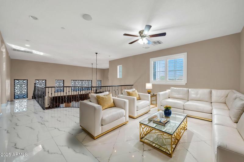 mls_13611 W Merrell St VS 6