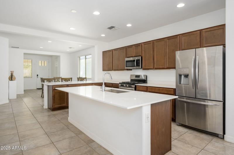 23-web-or-mls-Sells-8