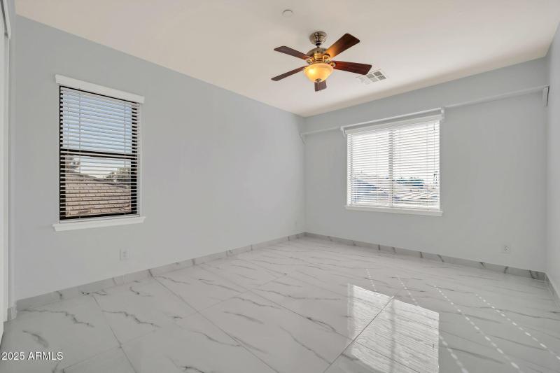 mls_13611 W Merrell St-37