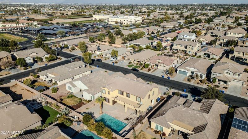 mls_13611 W Merrell St Drone-9