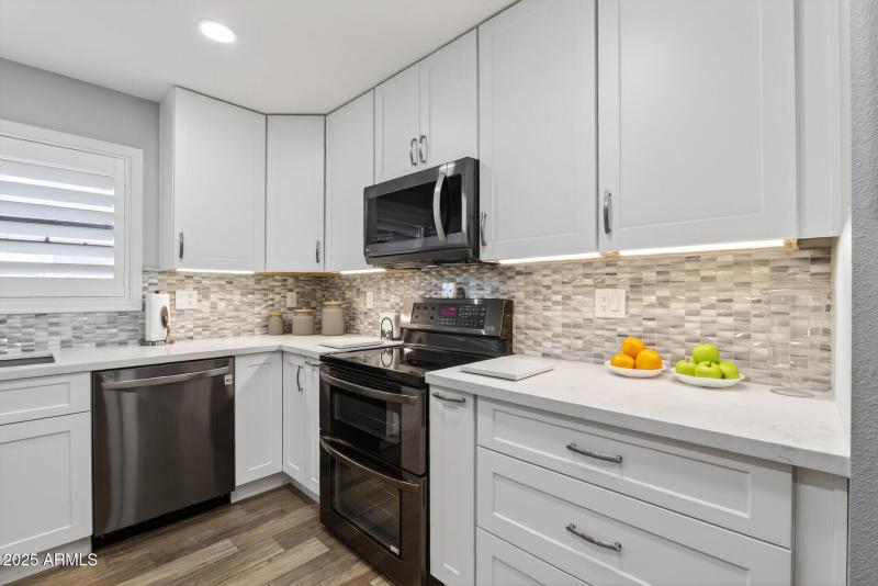 17_14430_Woodbridge_Ln17_mls