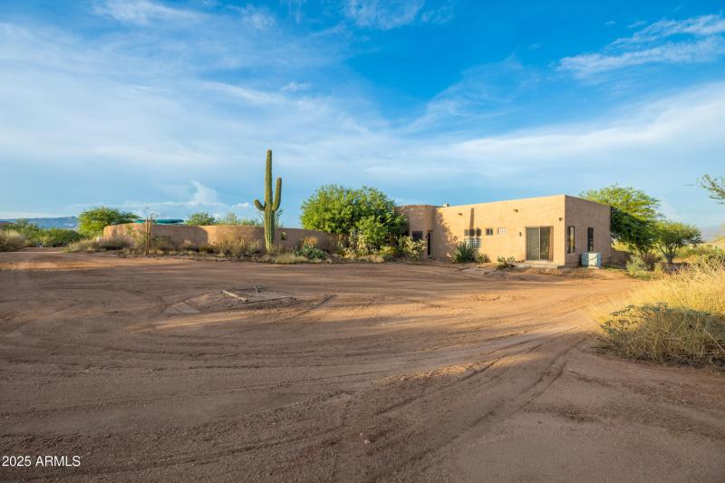 Desert Horse Style Living