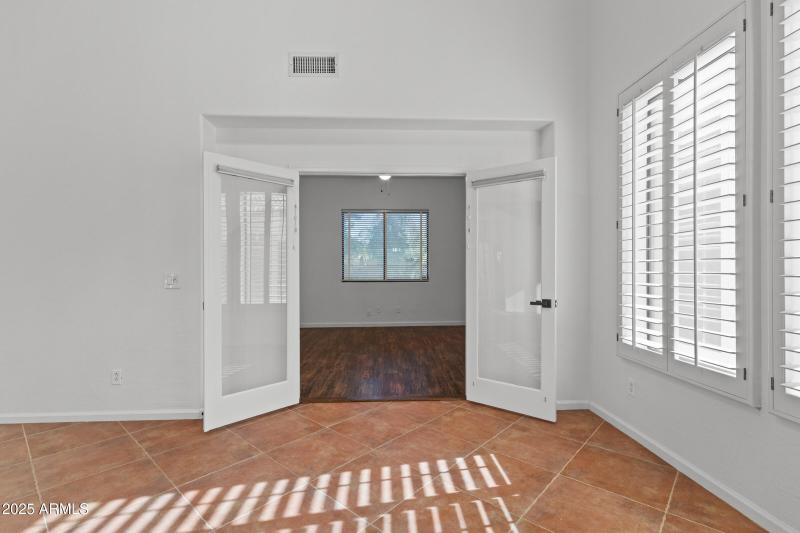 1441 S La Arboleta Dr-10