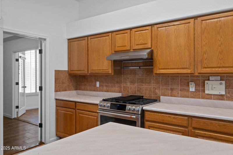 1441 S La Arboleta Dr-18