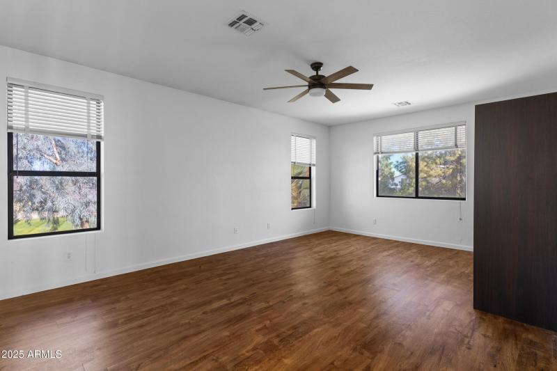 1441 S La Arboleta Dr-32