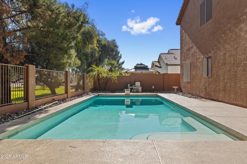 1441 S La Arboleta Dr-46