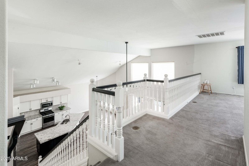 3951 E Cullumber St - Upstairs Lof