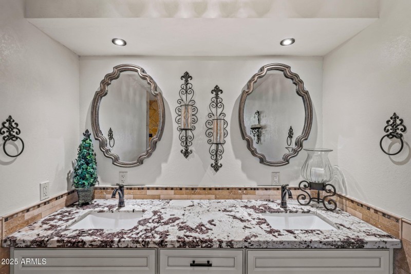 43-web-or-mls-13217 N 65th Dr--23