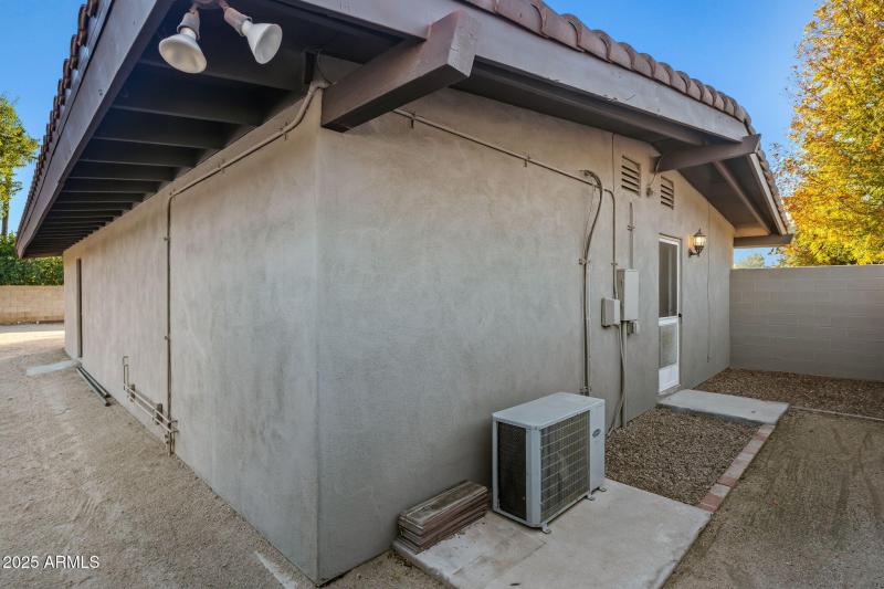 54-web-or-mls-13217 N 65th Dr--56