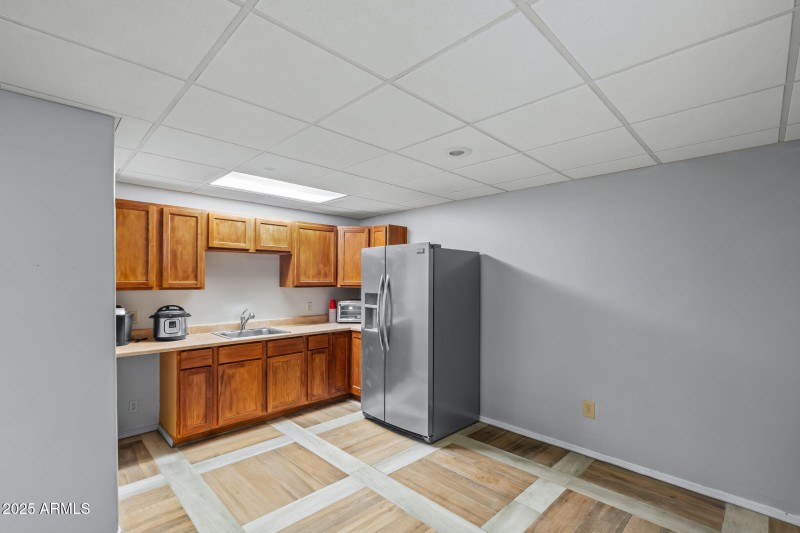 59-web-or-mls-13217 N 65th Dr--47