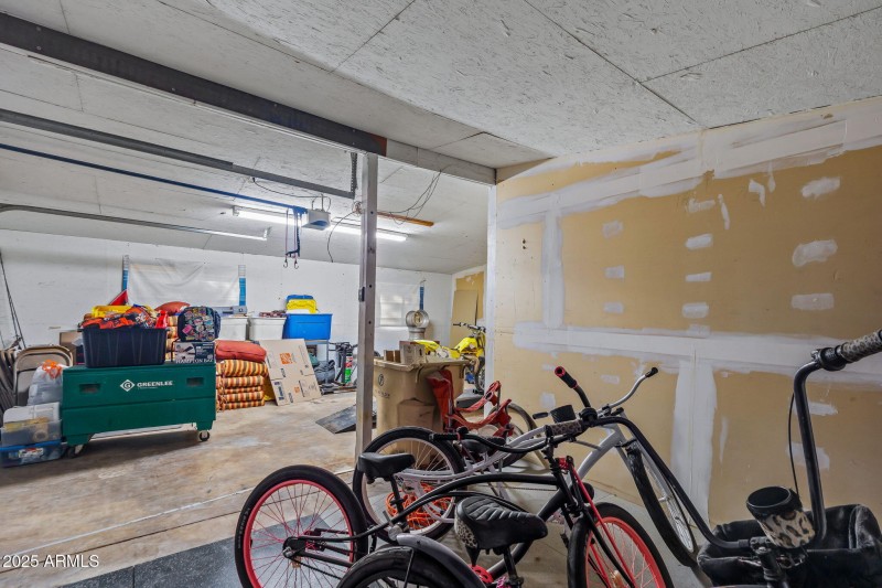 66-web-or-mls-13217 N 65th Dr--54