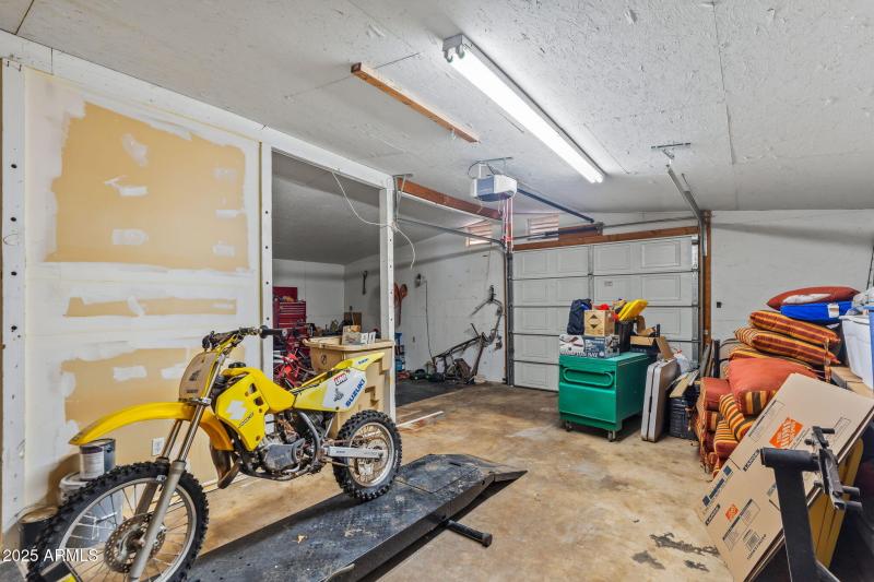 67-web-or-mls-13217 N 65th Dr--55