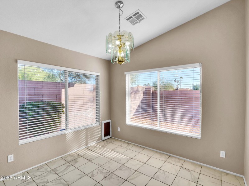 02-18259 N 11th Dr-2