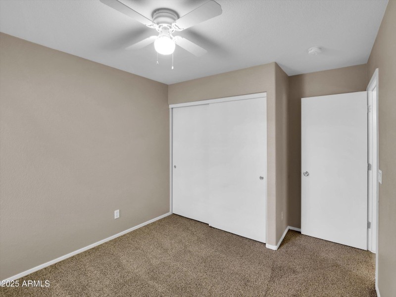 04-18259 N 11th Dr-4