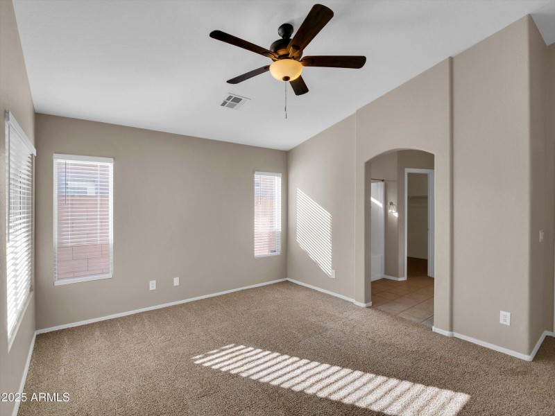 05-18259 N 11th Dr-5