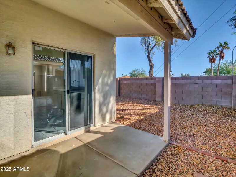 07-18259 N 11th Dr-7