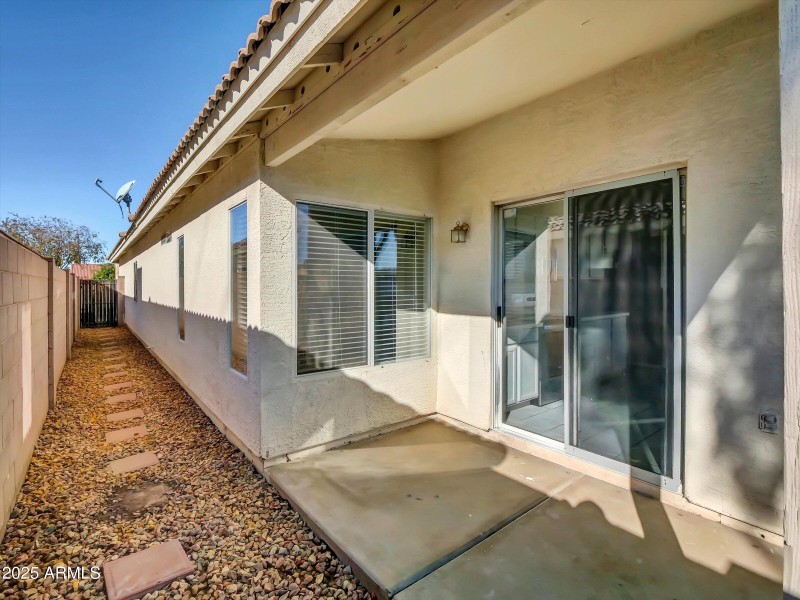 08-18259 N 11th Dr-8