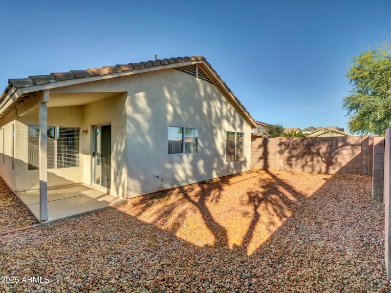 10-18259 N 11th Dr-10