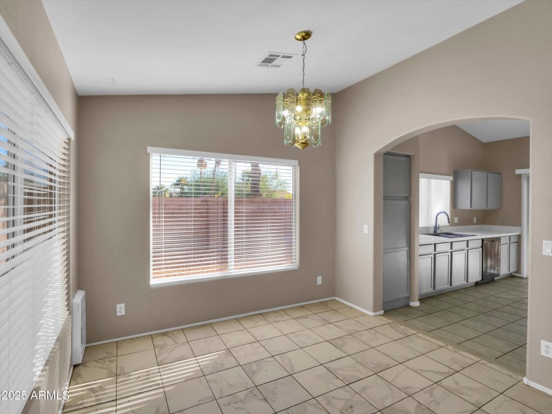 17-18259 N 11th Dr-17