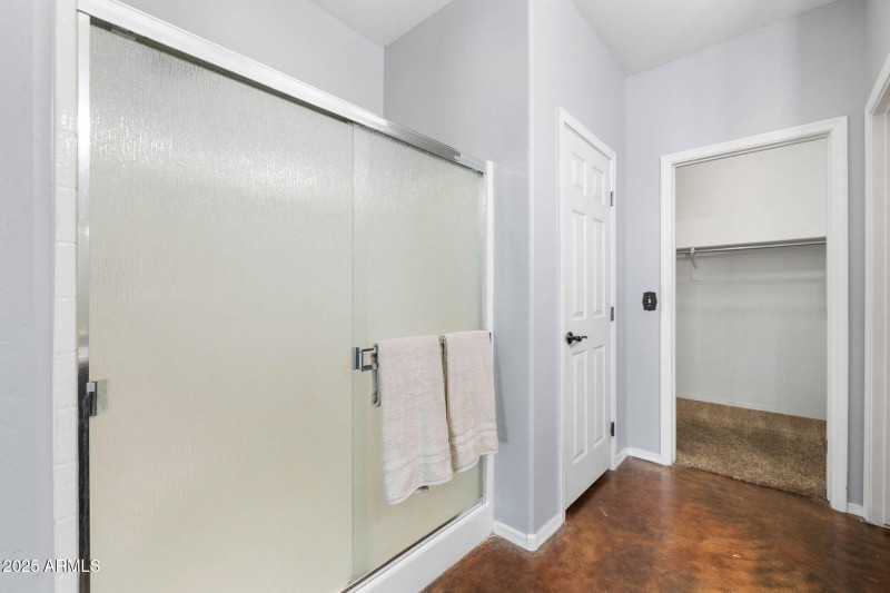 21-Primary Bathroom (2)